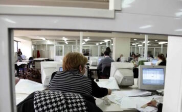 Σε δημόσια διαβούλευση το νομοσχέδιο για την ισότητα αμοιβής ανδρών και γυναικών – 12 ερωτήσεις και απαντήσεις