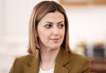 Ειρήνη Αγαπηδάκη: «Έχω δουλέψει καθαρίστρια σε συνεργεία καθαρισμού βράδυ, έκανα σεζόν στον τουρισμό»