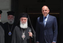 Γεραπετρίτης προς Πατριάρχη Θεόφιλο: «Τα δικαιώματα του Πατριαρχείου Ιεροσολύμων είναι υπόθεση όλου του Ελληνισμού»