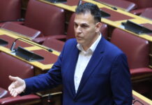 Καραμέρος στην έξοδο από τον ΣΥΡΙΖΑ: «Σκέφτομαι ανεξαρτητοποίηση ή παραίτηση»