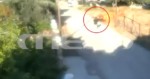 Κορινθία: Η στιγμή που 57χρονη πρώην υποψήφια βουλευτής βάζει φωτιά στα Ίσθμια – Βίντεο ντοκουμέντο