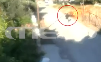 Κορινθία: Η στιγμή που 57χρονη πρώην υποψήφια βουλευτής βάζει φωτιά στα Ίσθμια – Βίντεο ντοκουμέντο