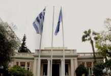 Κυβερνητική αντεπίθεση μετά την άνοδo της ΕΛ.Α.Σ. στις δημοσκοπήσεις – «Αποδόμηση Τσίπρα» ο «γαλάζιος» κωδικός