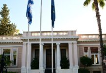 Ο «μίνι» ανασχηματισμός και το σενάριο των πρόωρων εκλογών: Ο Μαρινάκης, η Σδούκου, ο Ρουσόπουλος και ο Αμυράς – Όλα τα ονόματα που ακούγονται