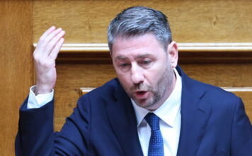 Ανδρουλάκης κατά κυβέρνησης για τη Συνταγματική Αναθεώρηση: «Όχι σε φθηνούς τακτικισμούς»