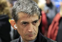 Νέα επίθεση Καρανίκα σε Τσίπρα: «Η αριστερά δεν νοείται χωρίς σοσιαλισμό, είτε του αρέσει, είτε όχι»