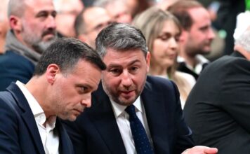 Νέες θύελλες στο ΠΑΣΟΚ μετά τη δήλωση Δούκα για μετεκλογική συνεργασία με την ΕΛΑΣ του Τσίπρα