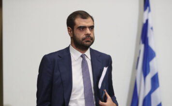 Παύλος Μαρινάκης για Αλέξη Τσίπρα: «Έπαιξε στα ζάρια έναν ολόκληρο λαό – Χωρίς ΝΔ και ΠΑΣΟΚ, η Ελλάδα σήμερα δεν θα ήταν στην Ευρώπη»