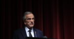 Ο Σαμαράς επιστρέφει με παρέμβαση από την Κρήτη: Νέο κόμμα και εθνικά θέματα στο επίκεντρο