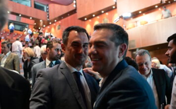 «Άνοιγμα» Χαρίτση σε Τσίπρα: Αξιοσημείωτη η δυναμική της ΕΛΑΣ, μιλάει σε όσους ήταν εκτός πολιτικού παιχνιδιού