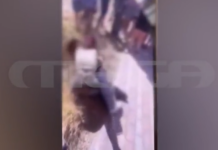 Εύβοια: Η στιγμή που μαθήτριες πιάνονται στα χέρια έξω από σχολείο – Ντοκουμέντο