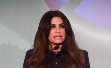 Κίμπερλι Γκιλφόιλ: Η καρδιά μου κοντά στον ελληνικό λαό μετά την απώλεια των δύο πυροσβεστών