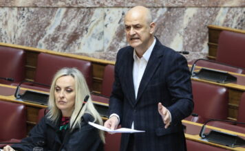 Κεφαλά και Καζαμίας βιντεοσκοπούσαν τις κληρώσεις για τα Δικαστικά Συμβούλια των Τεμπών – «Ελάτε πιο κοντά», τους είπε η Γεροβασίλη