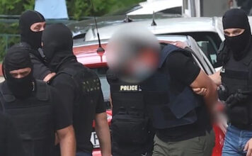 Δύο συλλήψεις για το έγκλημα στη Marfin – Τι υποστηρίζει η 46χρονη που ταυτοποιήθηκε, επιπλέον πρόσωπα στο κάδρο των ερευνών