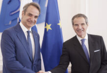 Συνάντηση Μητσοτάκη με Γκρόσι στο Μαξίμου με φόντο την υποψηφιότητα για τον ΟΗΕ