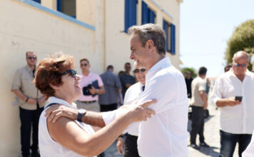 Κυριάκος Μητσοτάκης από Αγαθονήσι: Δωρεάν ηλεκτρικά οχήματα για όλους και νέοι σταθμοί φόρτισης στο νησί