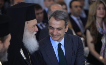 Ο Κυριάκος Μητσοτάκης δείπνησε με τον Αρχιεπίσκοπο Ιερώνυμο το βράδυ της Δευτέρας