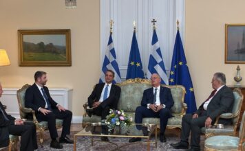 Η δεξίωση στο Προεδρικό Μέγαρο για την 52η επέτειο αποκατάστασης της Δημοκρατίας – «Η καρδιά του ελληνισμού χτυπάει πιο δυνατά στο ακριτικό τόξο»