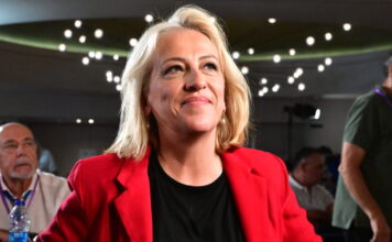 Ρένα Δούρου: «Τελείωσε η λογική των προσώπων» – Νέα γραμμή στον ΣΥΡΙΖΑ, ανοιχτό το ενδεχόμενο προσχωρήσεων στην ΚΟ