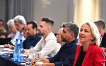 Η Ρένα Δούρου δεν θα πάει στη δεξίωση για τη Δημοκρατία στο Προεδρικό Μέγαρο – Απέχει ο ΣΥΡΙΖΑ