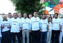 Συγκέντρωση της Νέας Δημοκρατίας με κεράκια στο Ιπποκράτειο στη μνήμη της Βάγιας Νέστορα: «Δεν σας φοβόμαστε»