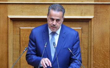 Παπασταύρου κατά ΠΑΣΟΚ: «Από Κίνημα Αλλαγής έγινε κόμμα οπισθοδρόμησης και αδράνειας»