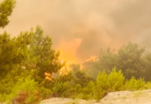 Τουρκία: Εκατοντάδες άνθρωποι εγκαταλείπουν τα σπίτια τους λόγω της φωτιάς