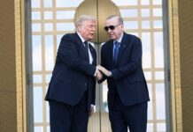 Πώς η Αθήνα «διαβάζει» την «επίθεση φιλίας» Τραμπ στον Ερντογάν: Ανάχωμα στις βλέψεις για τουρκικά F-35 το Κογκρέσο