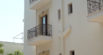 Χαλάνδρι: Μάχη για τη ζωή του δίνει 17χρονος που έπεσε από μπαλκόνι ξενοδοχείου μετά από κατανάλωση αλκοόλ – Μαρτυρίες στο MEGA