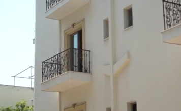 Χαλάνδρι: Μάχη για τη ζωή του δίνει 17χρονος που έπεσε από μπαλκόνι ξενοδοχείου μετά από κατανάλωση αλκοόλ – Μαρτυρίες στο MEGA