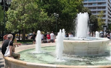 «Καμίνι» η Αθήνα – Θερμοκρασίες πάνω από 75°C σε ταράτσες & μεταλλικές επιφάνειες