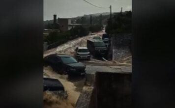 Κακοκαιρία στη Μάνη: Εγκλωβίστηκαν οδηγοί, πλημμύρισαν σπίτια – Γυναίκα χτυπήθηκε από κεραυνό