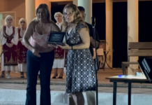 Τιμητική διάκριση στη Σοφία Σκλείδα στο πλαίσιο των εορτασμών για τα 50 χρόνια του Θυάμου (φωτο)