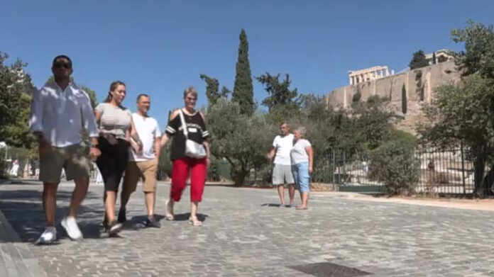 TOURIST.jpg