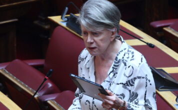 Συνεργάτες Μαρινάκη σε Ακρίτα: Δεν θυμάται τις δεκάδες τοξικές αναρτήσεις της;