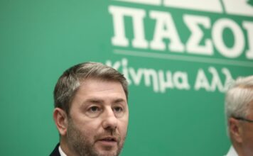 Δουλειά και τον Αύγουστο για το ΠΑΣΟΚ: Στόχος ένα δυναμικό come back από Σεπτέμβριο