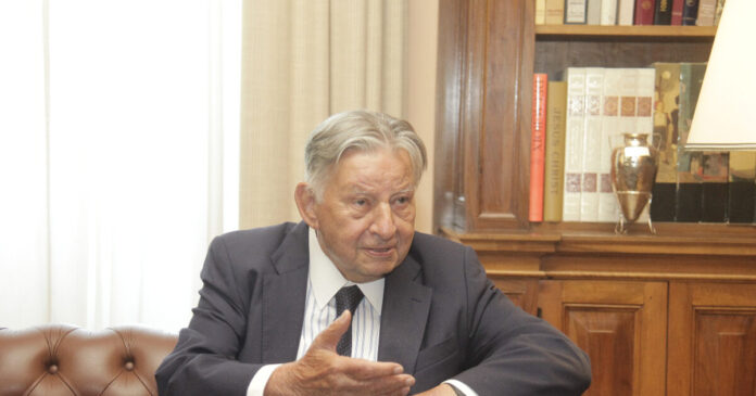 ioannis-varvitsiotis-1-1200x630.jpg
