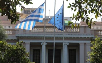 Μαξίμου VS Τσίπρας: Η στρατηγική της κυβέρνησης για την αποδόμηση του πρώην πρωθυπουργού