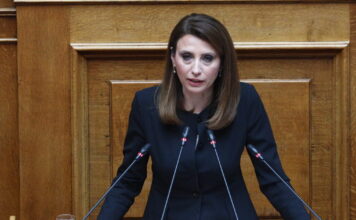 Νίνα Κασιμάτη: Εκτός Κοινοβουλευτικής Ομάδας του ΣΥΡΙΖΑ με απόφαση της Ρένας Δούρου
