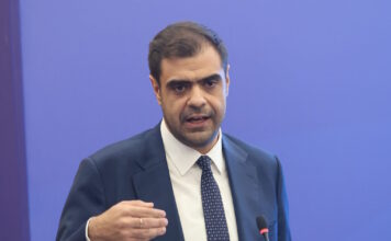 Παύλος Μαρινάκης για Γιάννη Βαρβιτσιώτη: «Η Νέα Δημοκρατία και η χώρα είναι φτωχότερες»
