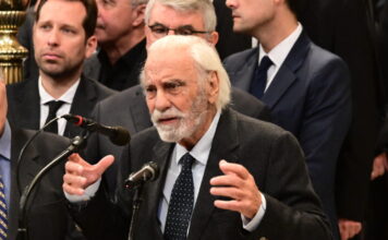 Κωνσταντίνος Τσουκαλάς: Ο πολιτικός κόσμος αποχαιρετά τον κορυφαίο κοινωνιολόγο – «Φώτισε τη δομή της ελληνικής κοινωνίας και του κράτους»