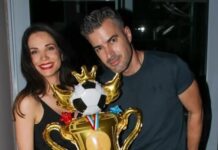 Γιάννης Τσιμιτσέλης: Η έκπληξη για τα γενέθλια του και το τρυφερό φιλί στην Κατερίνα Γερονικολού