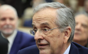 Σαμαράς σε Μητσοτάκη: Να ανησυχείς για τη δική σου υστεροφημία – Είσαι ο πρωθυπουργός της ακρίβειας, της αλαζονείας, του ΟΠΕΚΕΠΕ, του «Φραπέ» και του «Χασάπη»