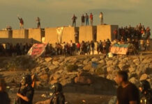 Ισπανία: Επεισόδια με την αστυνομία στη Θέουτα, οδοφράγματα & πλαστικές σφαίρες