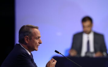 Μητσοτάκης για «ΠΑΣΟΚ ωραία χρόνια»: Κάνουν μνημόσυνο για μια εποχή που το χρέος πήγε στο 100% του ΑΕΠ