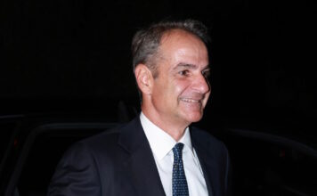 Κυριάκος και Μαρέβα Μητσοτάκη στο Μουσείο της Ακρόπολης για το δείπνο της UNESCO – Καλεσμένη και η Άννα Βίσση