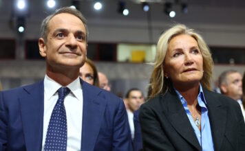 Μαρέβα Γκραμπόφσκι: Η βόλτα στην αγορά Μοδιάνο και το μήνυμα για τον Γιώργο Μηλωνάκη