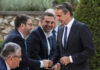 Η ΝΔ αφήνει ανοιχτή την πόρτα για συνεργασίες μετά τις εκλογές – «Μάχη» για τον επαναπατρισμό των ψηφοφόρων του 2023 και τη δεξαμενή Τσίπρα – Ανδρουλάκη