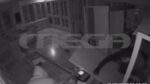 Αυλίδα: Γκρέμισαν βιτρίνα κοσμηματοπωλείου με… σκαπτικό μηχάνημα