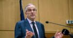 Νέα επίθεση Σαμαρά μέσω Τσιούτσια: «Ιδεολογική μετάλλαξη» στη ΝΔ – «Ο κόσμος πιέζει για πολιτικές πρωτοβουλίες»